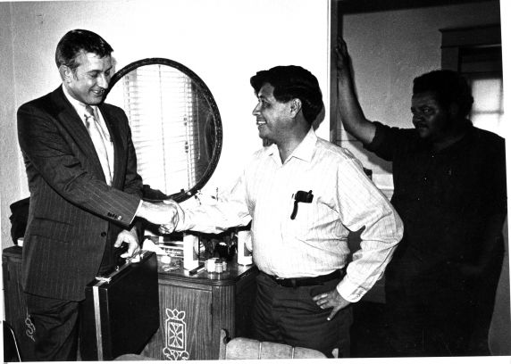 (3309) The signing of the contract between Coca-Cola and the UFW